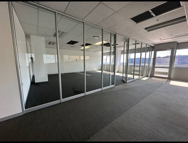 1,368M² OFFICE TO LET IN SANDTON CENTRAL